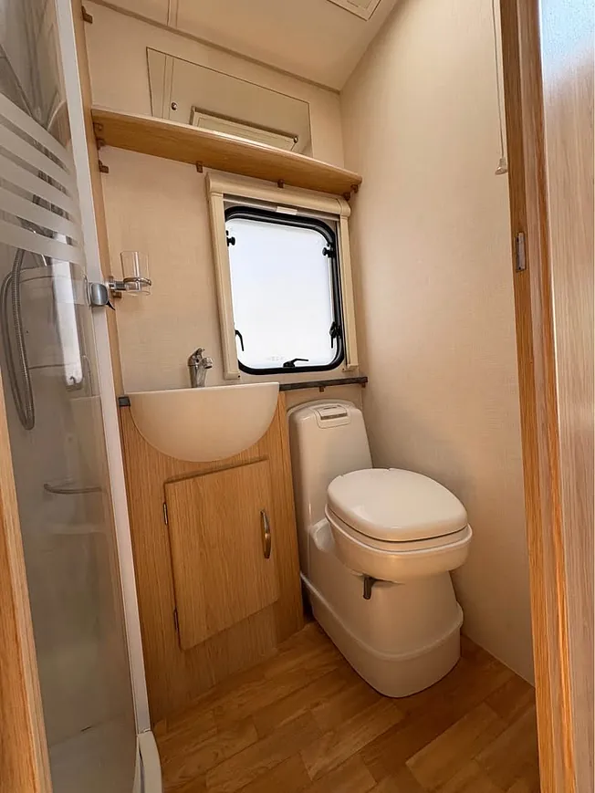 Coachman Amara