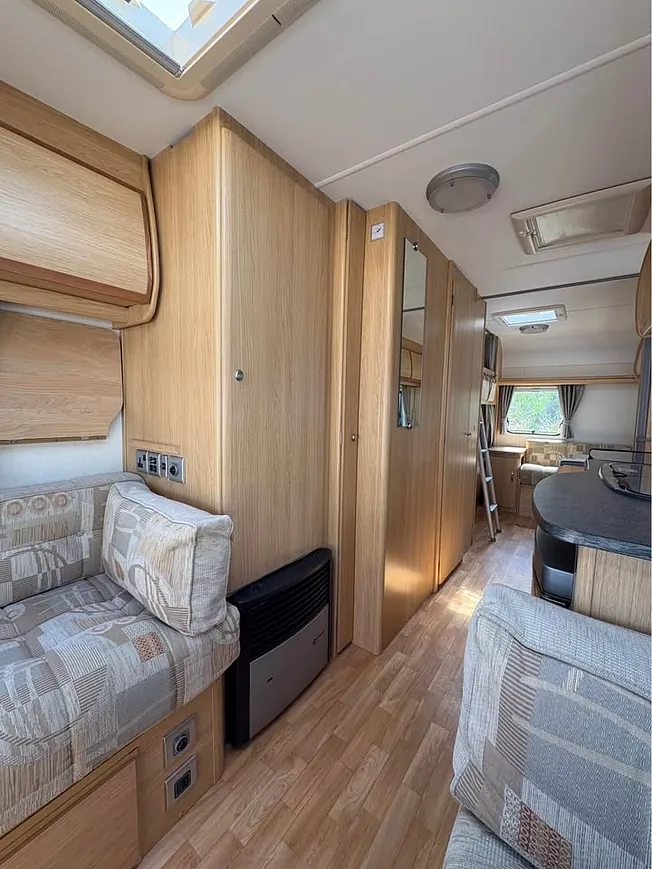 Coachman Amara