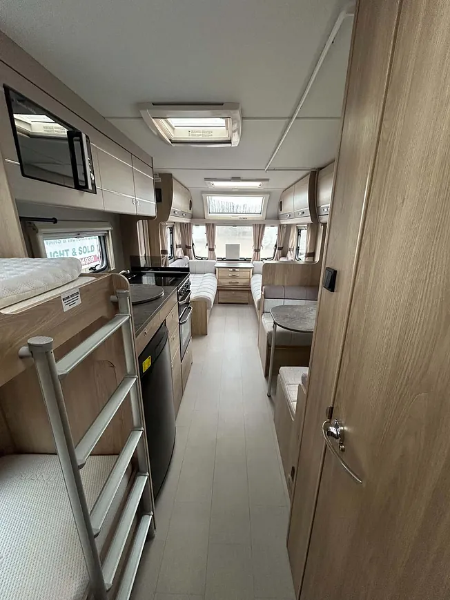 Elddis Avante 586