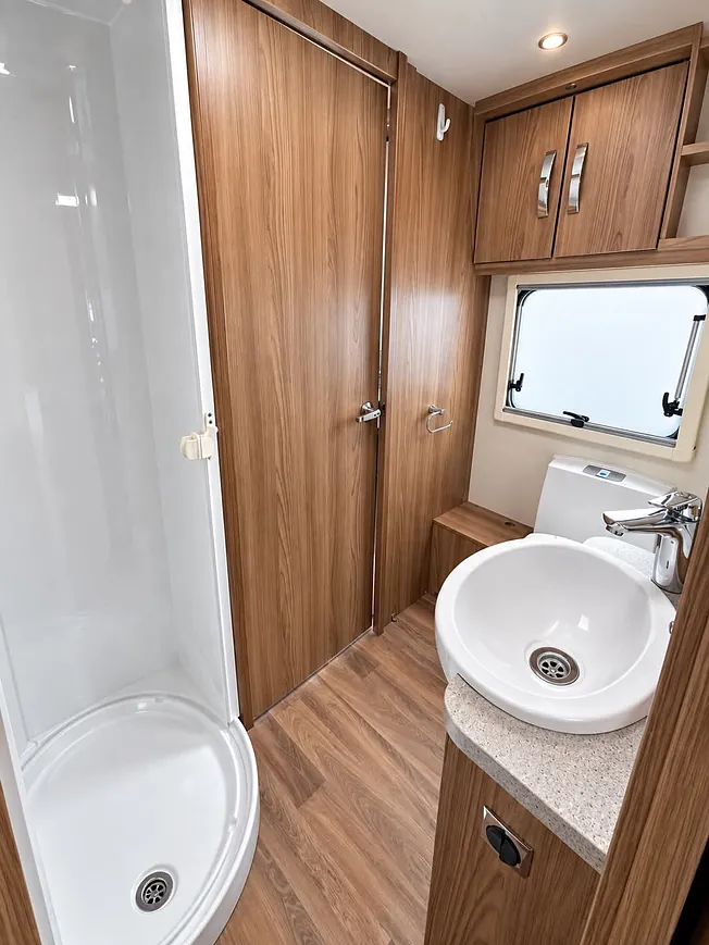 Swift challenger 560