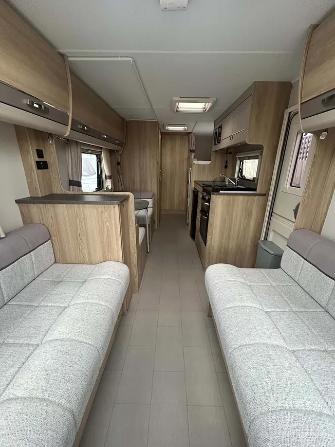 Elddis Avante 586