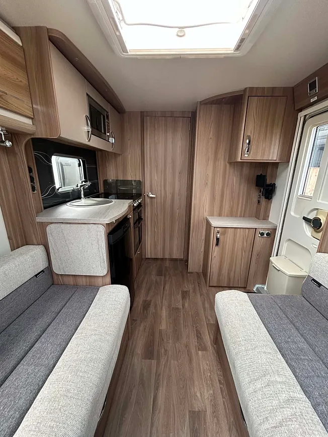 Swift challenger 560