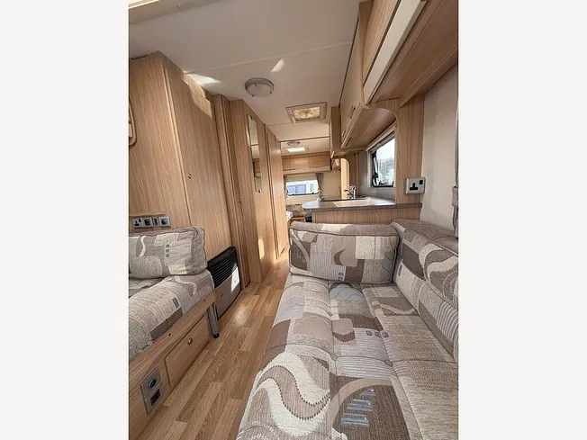 Coachman Amara 550/5
