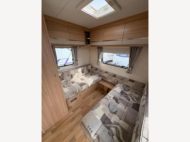 Coachman Amara 550/5