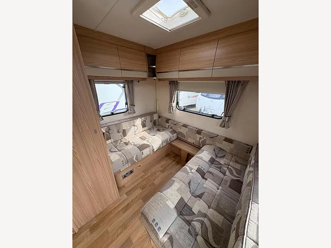 Coachman Amara 550/5