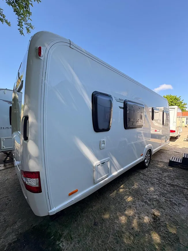 Swift Elegance 565 - 2017