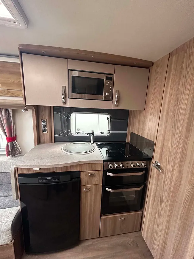 Swift challenger 560
