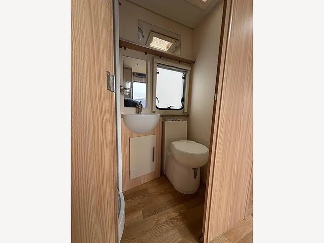 Coachman Amara 550/5