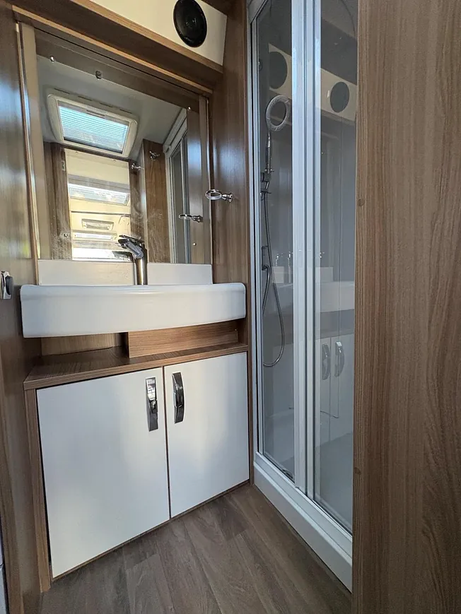 Swift Elegance 565 - 2017
