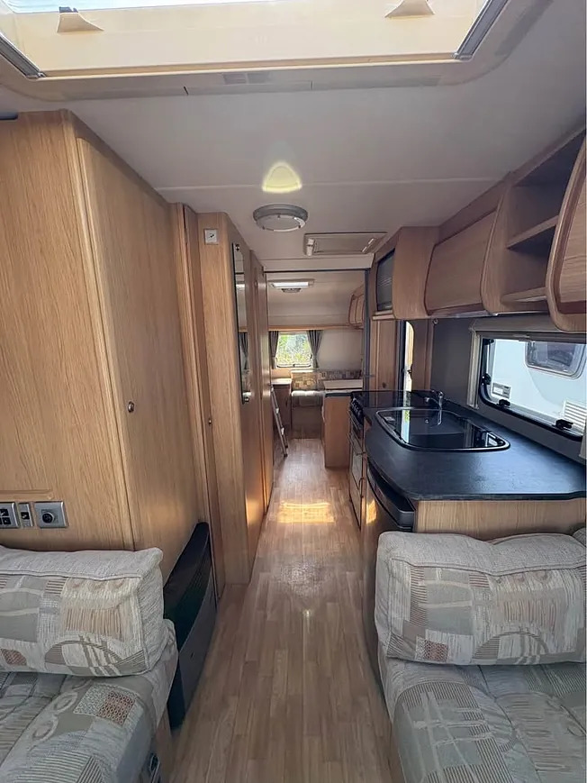 Coachman Amara