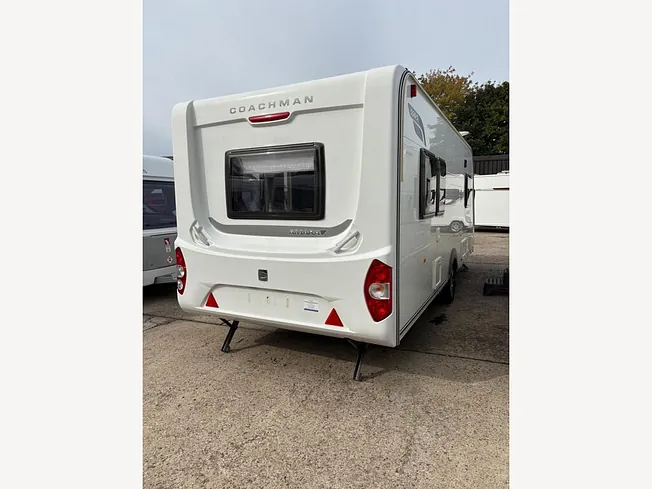 Coachman Amara 550/5
